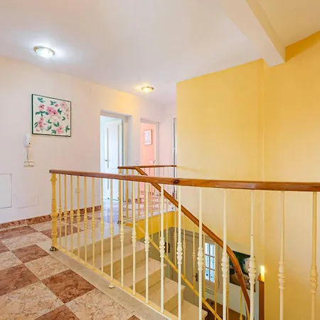 With Garden And Private Swimming Pool - Pass The Keys *