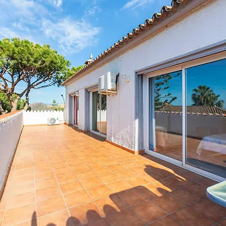 Holiday home With Garden And Private Swimming Pool - Pass The Keys *