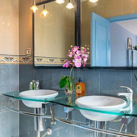 With Garden And Private Swimming Pool - Pass The Keys *