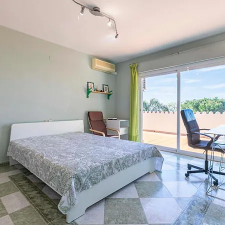 With Garden And Private Swimming Pool - Pass The Keys *