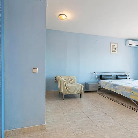 With Garden And Private Swimming Pool - Pass The Keys Holiday home *