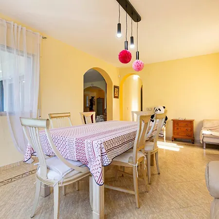 Holiday home With Garden And Private Swimming Pool - Pass The Keys Marbella